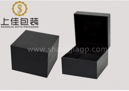 Plastic watch box